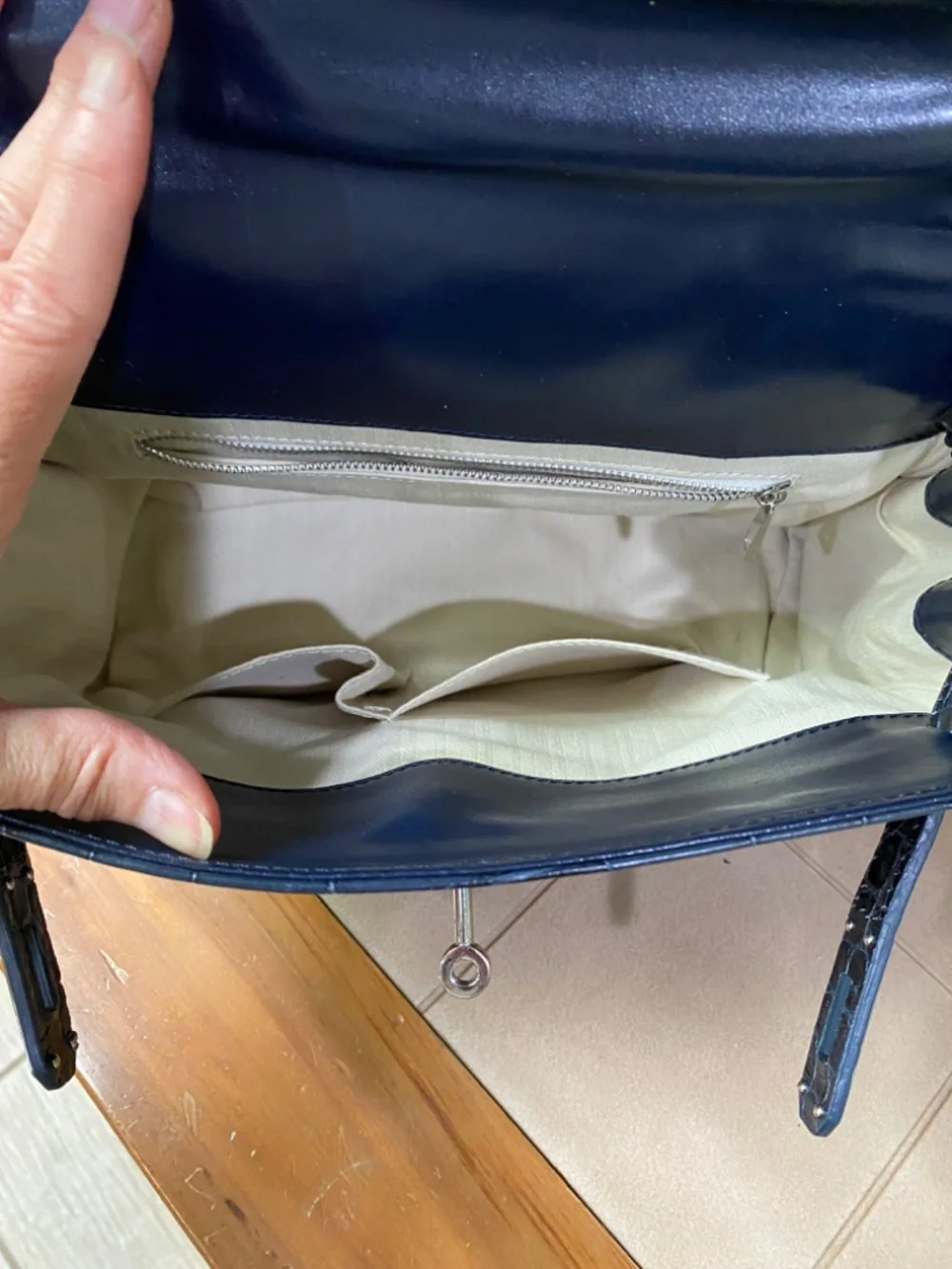 Top handle leather bag